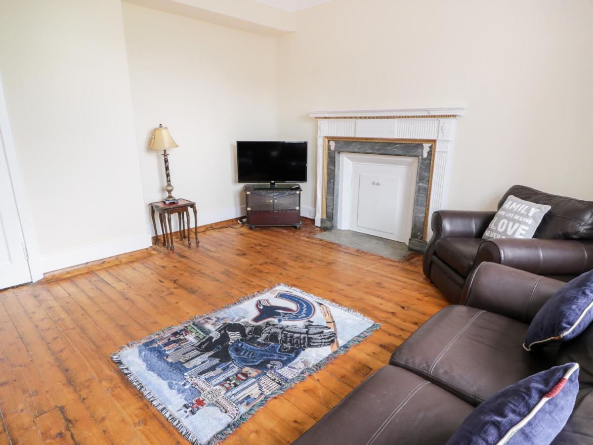 スターリングAuchentroig Houseアパートメント エクステリア 写真