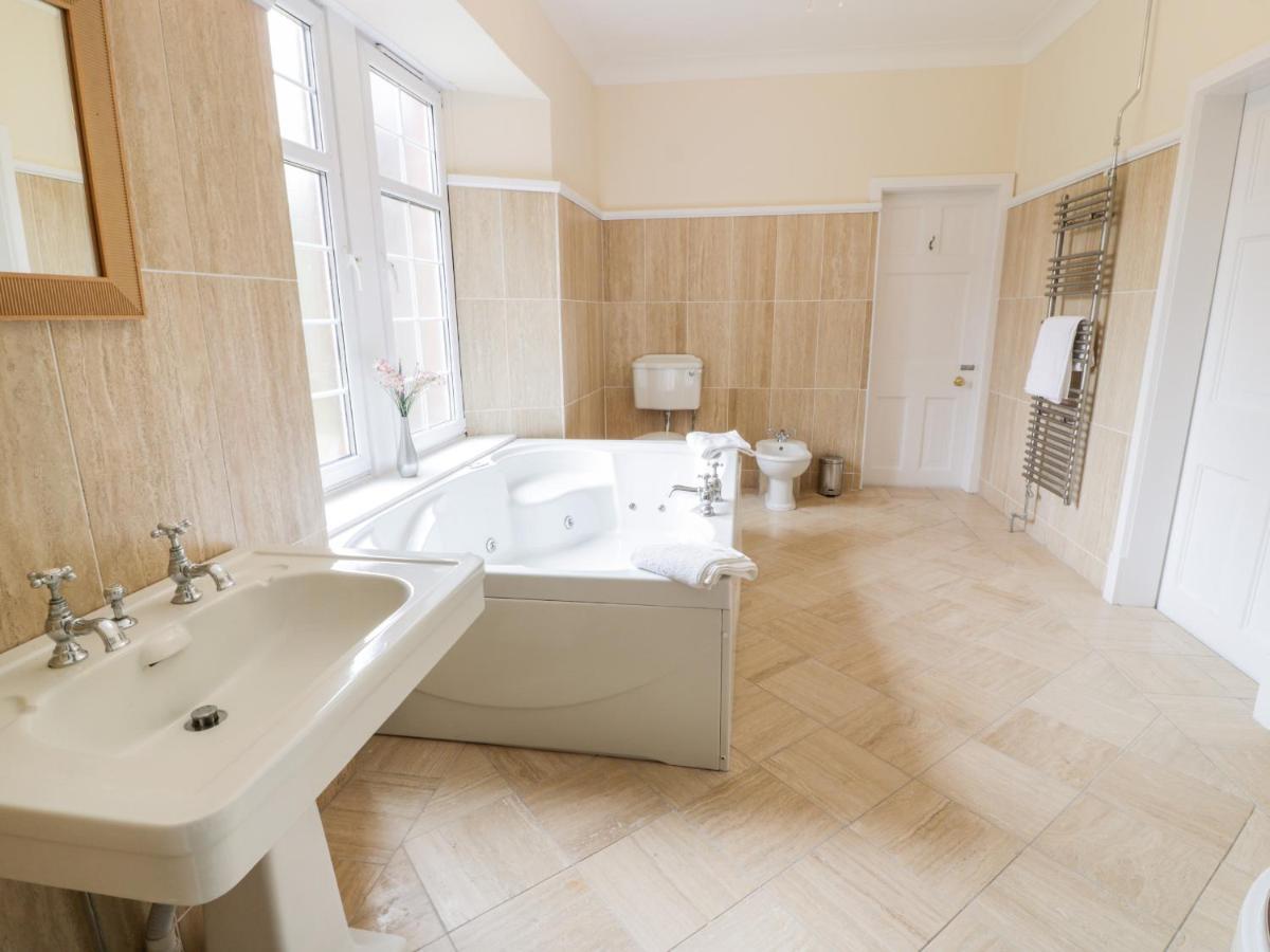 スターリングAuchentroig Houseアパートメント エクステリア 写真
